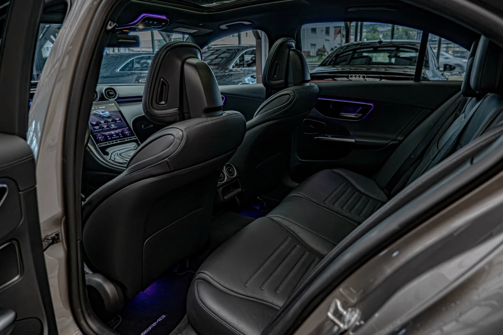 Mercedes-Benz C 400 e/AMG Line/4Matic/Ambient/Камера/MBUX/Панорама, снимка 9 - Автомобили и джипове - 54896731