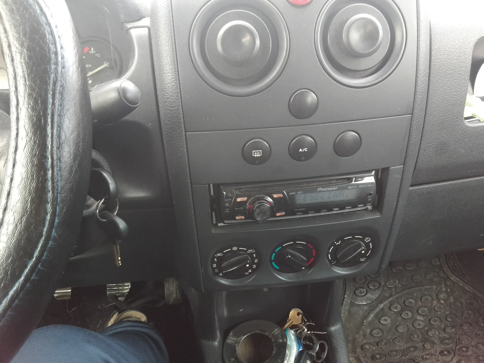 Citroen Berlingo 1.6hdi, снимка 5 - Автомобили и джипове - 54997812