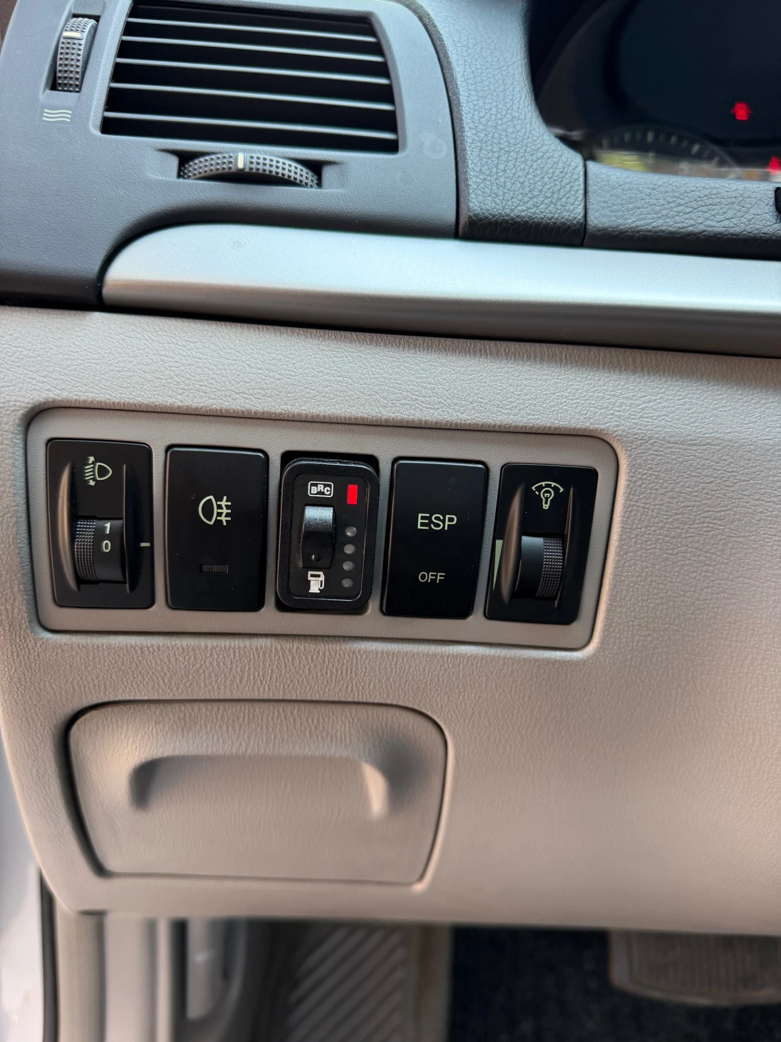Hyundai Sonica LPG, снимка 12 - Автомобили и джипове - 55385872