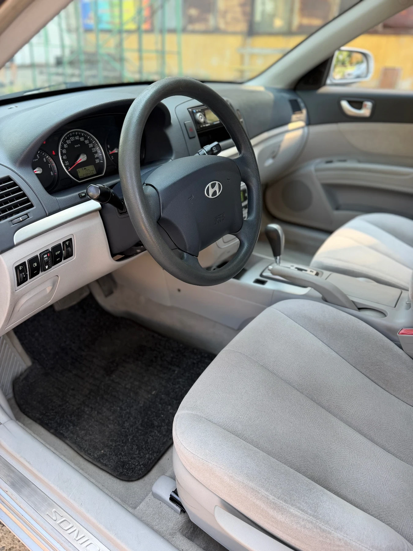 Hyundai Sonica LPG, снимка 11 - Автомобили и джипове - 55385872