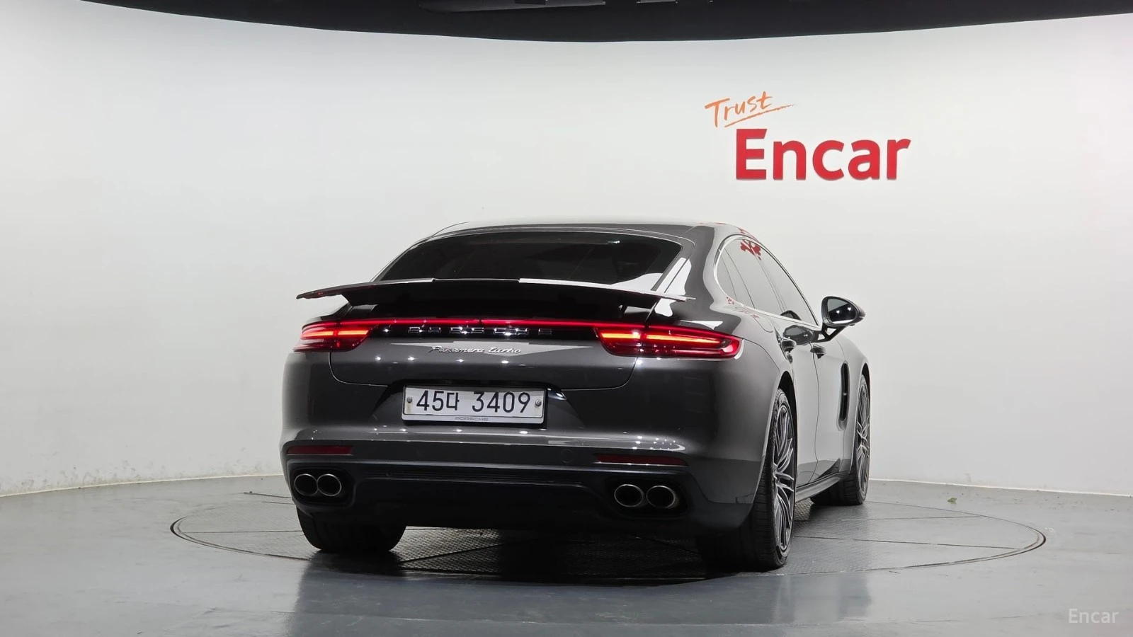 Porsche Panamera 4.0 Turbo* КОЖА* ОБДУХВ* НАВИ* 360, снимка 4 - Автомобили и джипове - 55529076