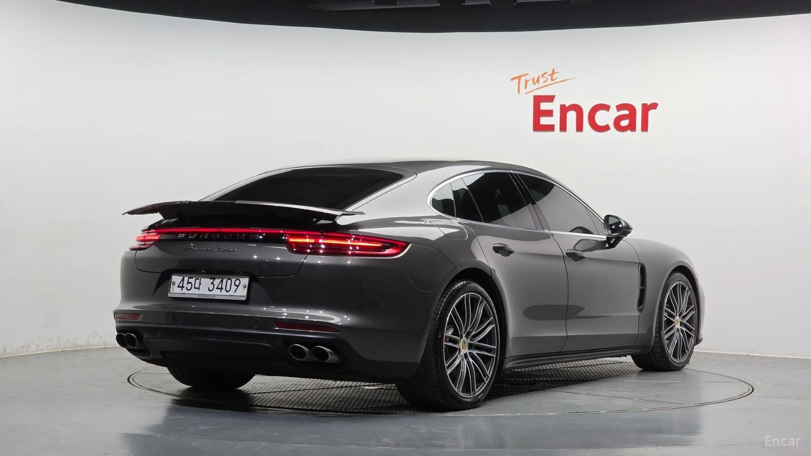 Porsche Panamera 4.0 Turbo* КОЖА* ОБДУХВ* НАВИ* 360, снимка 2 - Автомобили и джипове - 55529076