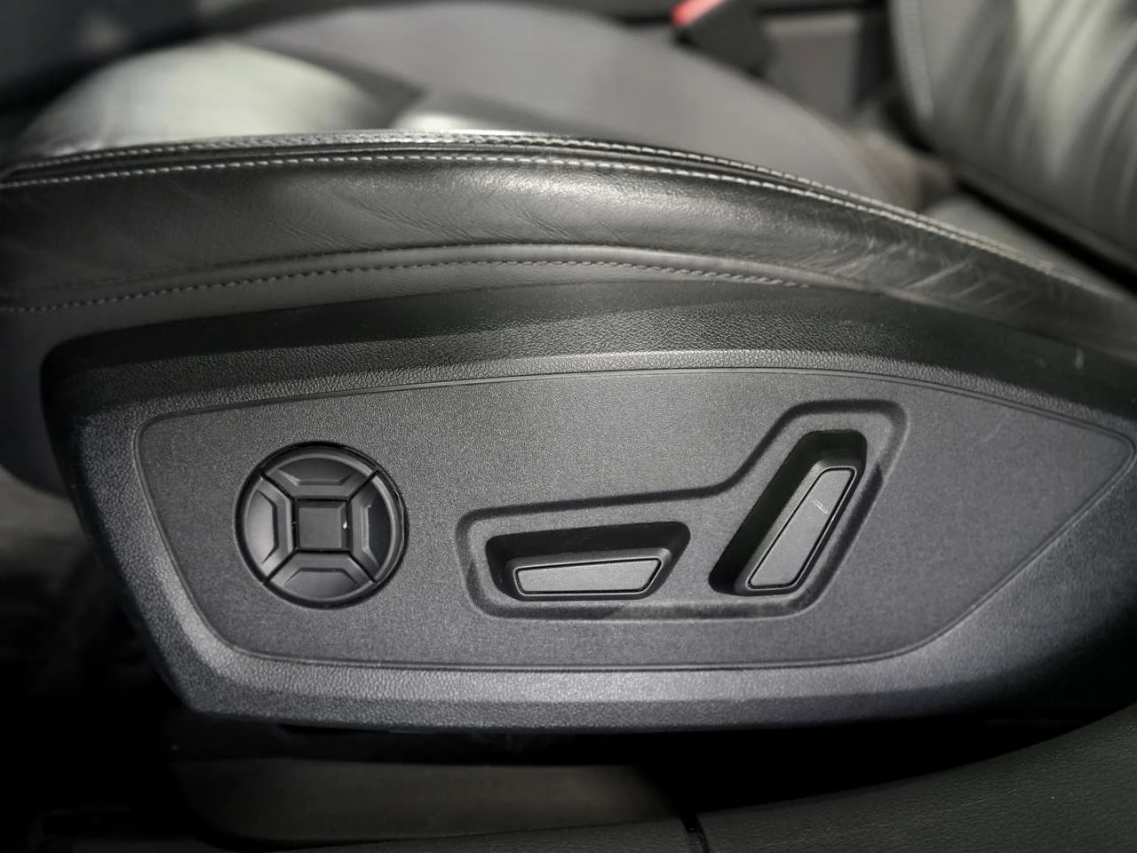 Audi A6 Premium/ S LINE/ROOF/CARPLAY/DRIVE ASSIST/PARK AID | Mobile.bg � ����������� 16