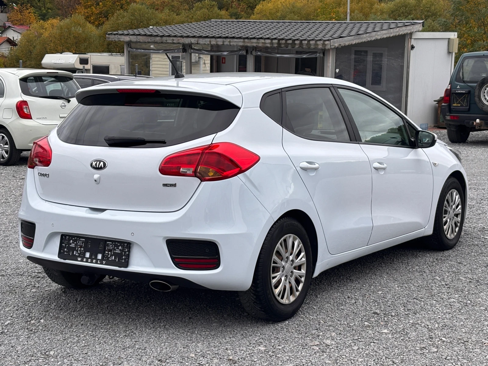 Kia Ceed 1.6 CRDI 110ps, снимка 4 - Автомобили и джипове - 56473467