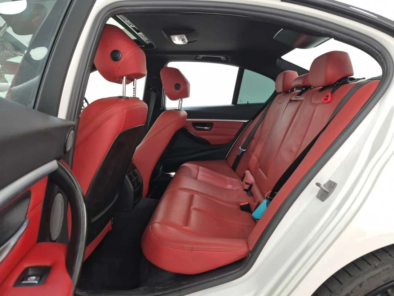 BMW 330 * 330I XDRIVE * � ����� * CARFAX *  | Mobile.bg � ����������� 12
