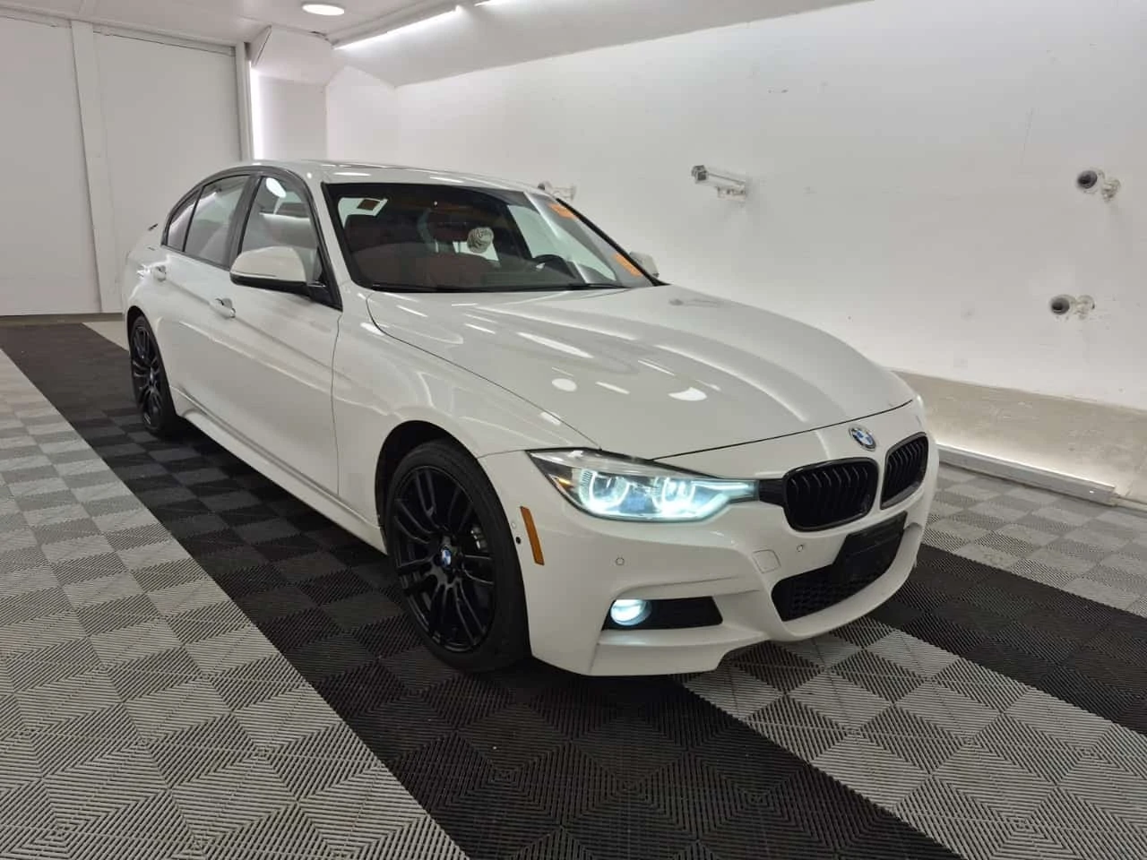 BMW 330 * 330I XDRIVE * � ����� * CARFAX *  | Mobile.bg � ����������� 2