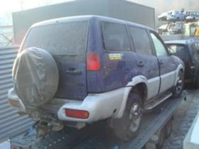 Nissan Terrano 2.4 i, снимка 1