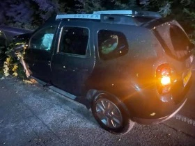 Dacia Duster 1.5 DCI 4X4, снимка 2