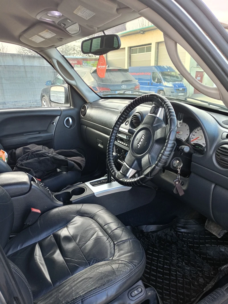 Jeep Cherokee, снимка 12 - Автомобили и джипове - 48936856