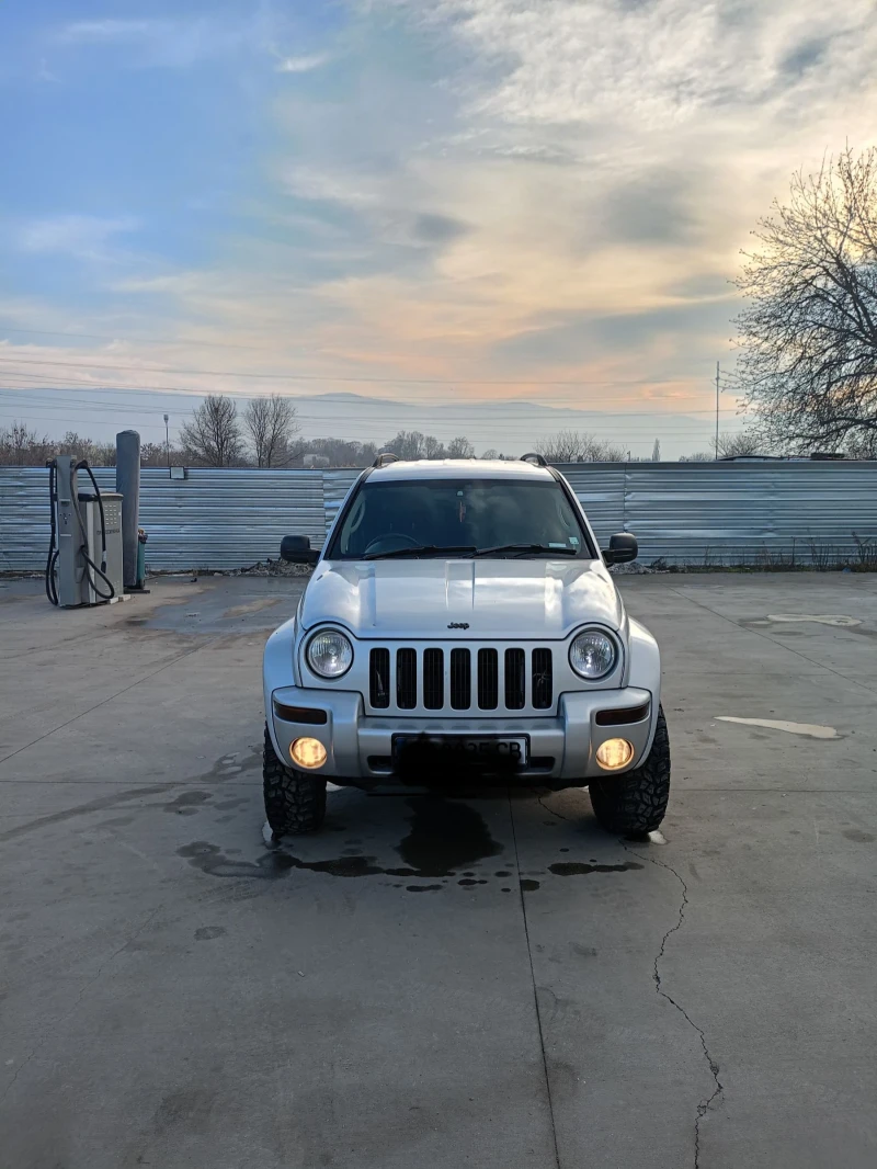 Jeep Cherokee, снимка 1 - Автомобили и джипове - 48936856