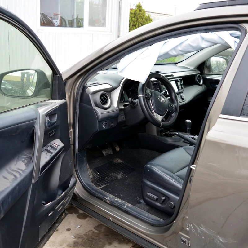 Toyota Rav4 2.5 Hybrid, снимка 5 - Автомобили и джипове - 49763142