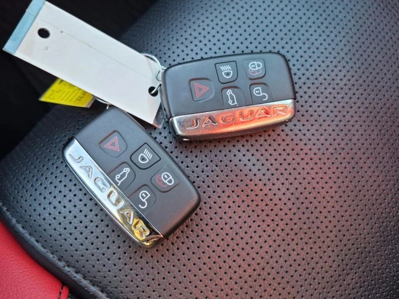 Jaguar F-PACE S 3.0* HeadUp* Обдух* 360* Distronic* Пано, снимка 7 - Автомобили и джипове - 52390737