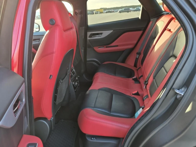 Jaguar F-PACE S 3.0* HeadUp* Обдух* 360* Distronic* Пано, снимка 11 - Автомобили и джипове - 52390737