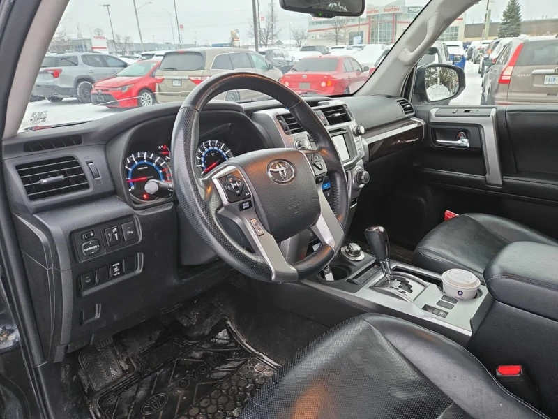 Toyota 4runner * SR5 * CARFAX * БЕЗ ПЪРВОНАЧАЛНА ВНОСКА, снимка 5 - Автомобили и джипове - 53085983