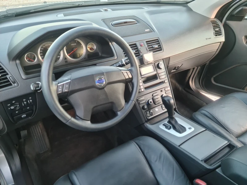 Volvo Xc90 2.4 AWD 7места, снимка 8 - Автомобили и джипове - 53204586
