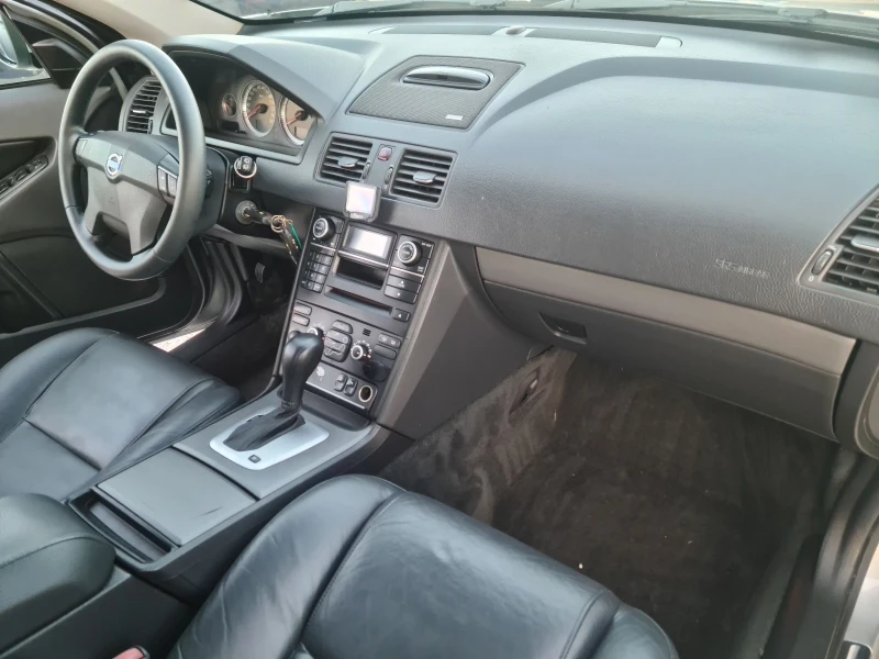 Volvo Xc90 2.4 AWD 7места, снимка 11 - Автомобили и джипове - 53204586