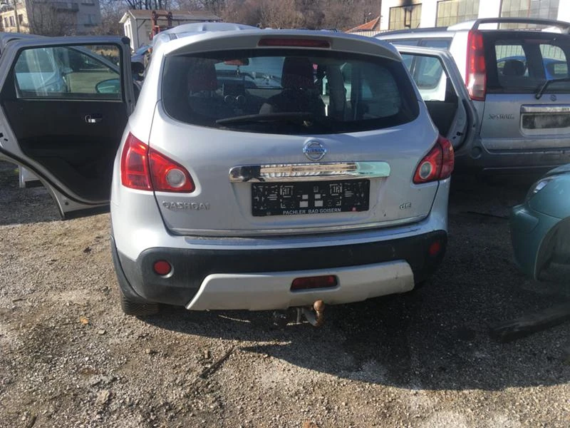 Nissan Qashqai 2.0DCI, снимка 2 - Автомобили и джипове - 27767919