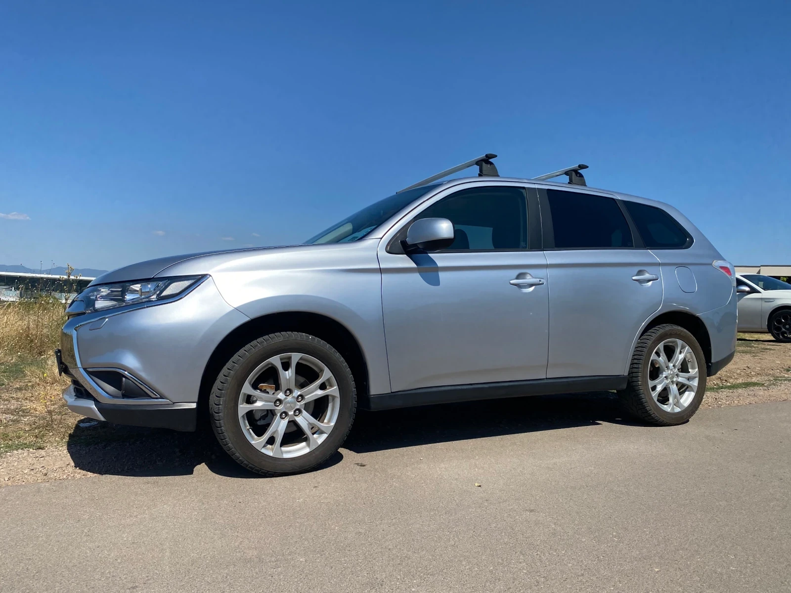 Mitsubishi Outlander 2.4i* автоматик* 4х4*  - изображение 3