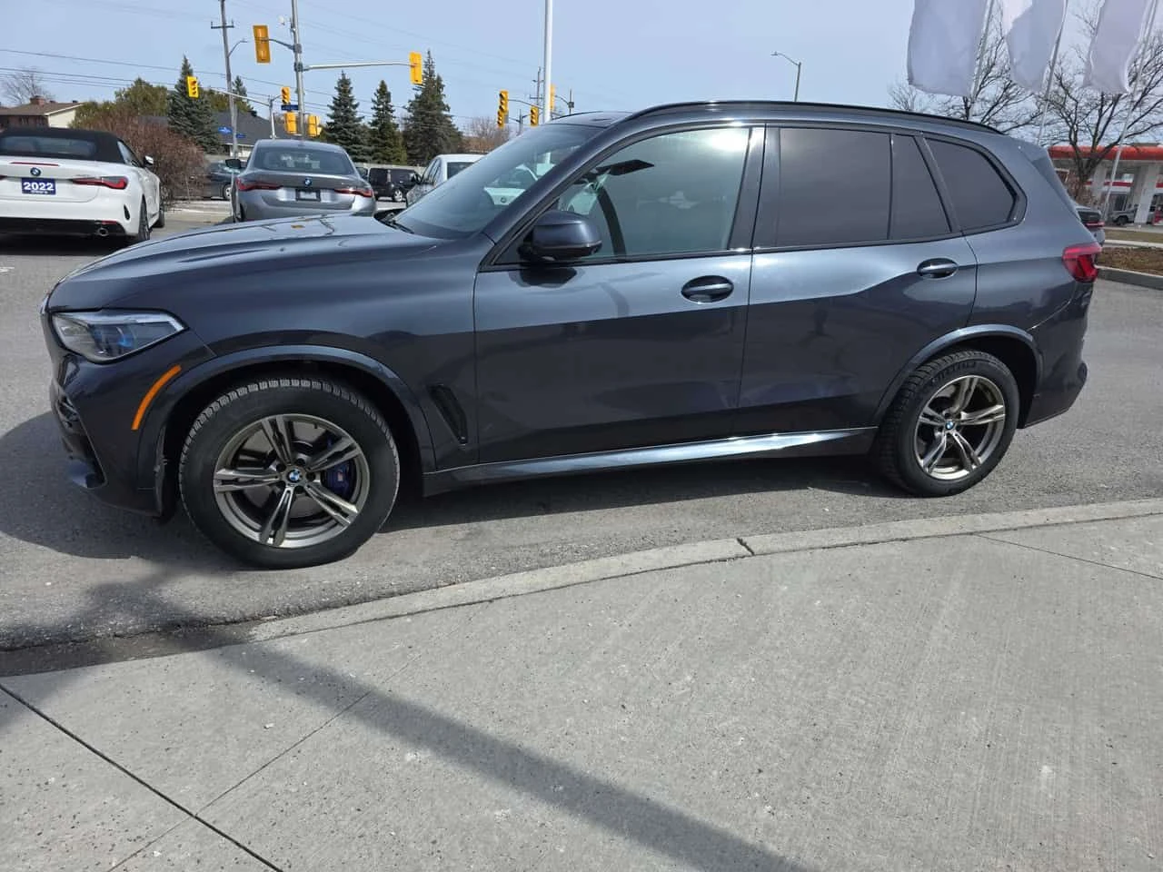 BMW X5 М ПАКЕТ/xDrive40i/CARFAX/ЛАЗЕРИ/ПАНО/ПОДГРЕВ/360 К, снимка 3 - Автомобили и джипове - 54168315