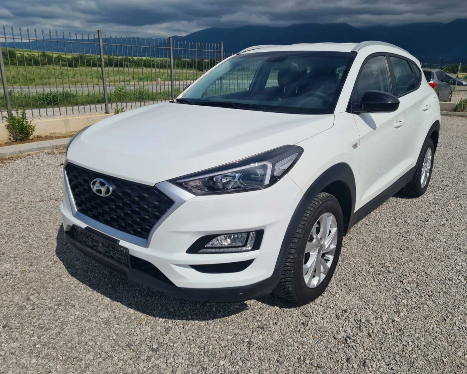 Hyundai Tucson  1.6D-116ks-FACELIFT-.8233.km-LED-PDC-KAMERA-EURO6, снимка 5 - Автомобили и джипове - 54900476