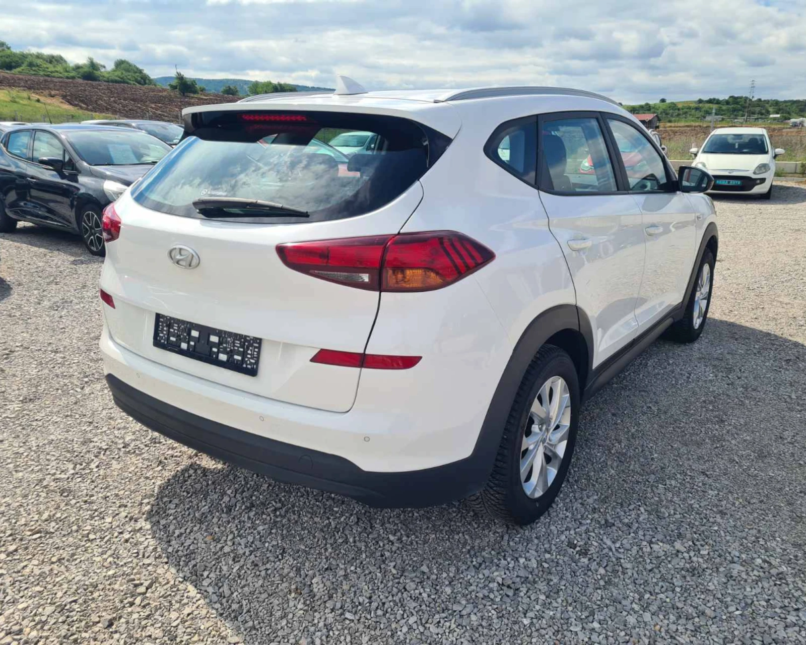 Hyundai Tucson  1.6D-116ks-FACELIFT-.8233.km-LED-PDC-KAMERA-EURO6, снимка 11 - Автомобили и джипове - 54900476