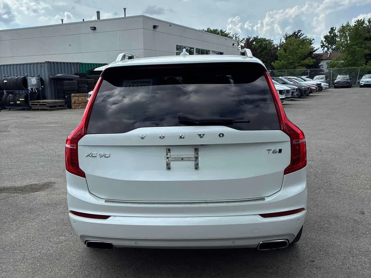 Volvo Xc90 MOMENTUM| DISTRONIC| PANO| 360CAM| + ГУМИ, снимка 4 - Автомобили и джипове - 54939561