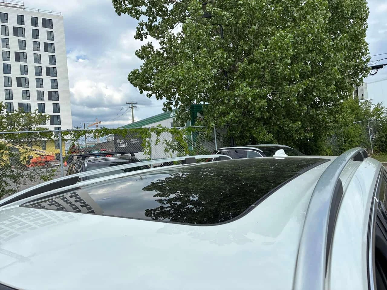Volvo Xc90 MOMENTUM| DISTRONIC| PANO| 360CAM| + ГУМИ, снимка 8 - Автомобили и джипове - 54939561