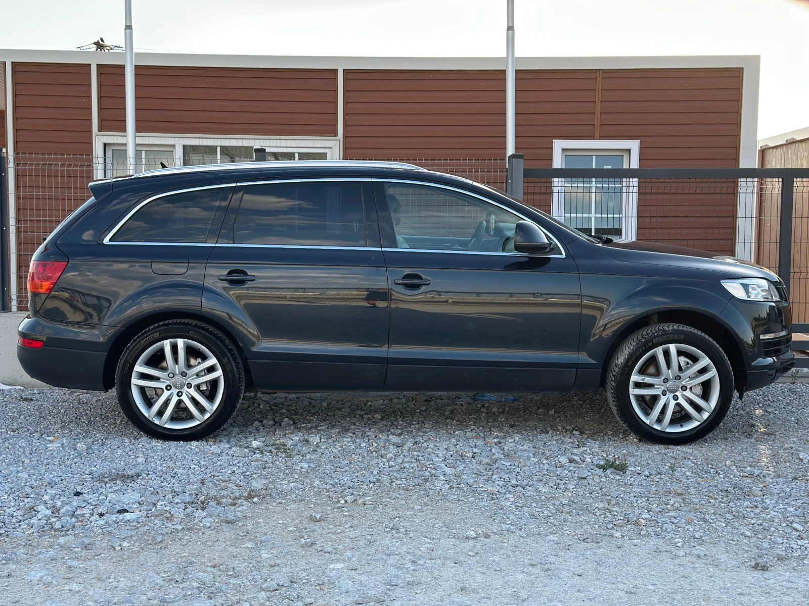 Audi Q7 Audi Q7 3000 TDI 7 местна, снимка 4 - Автомобили и джипове - 55093453