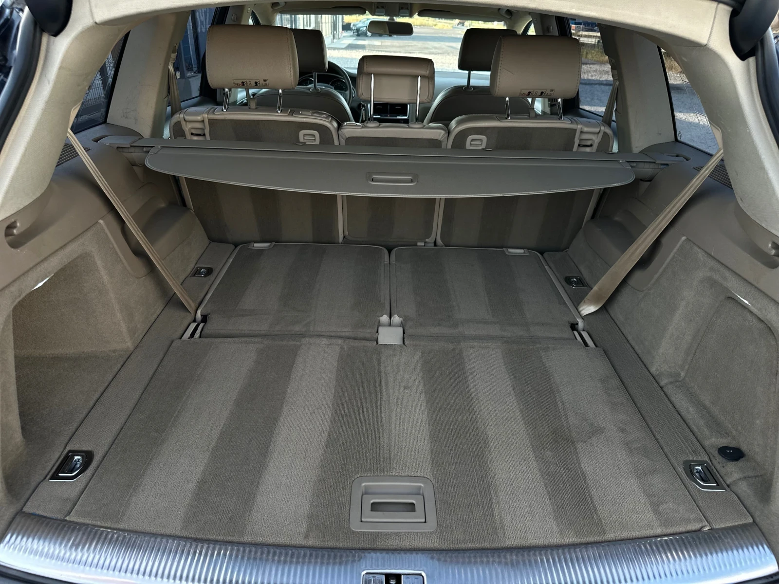 Audi Q7 Audi Q7 3000 TDI 7 местна, снимка 13 - Автомобили и джипове - 55093453