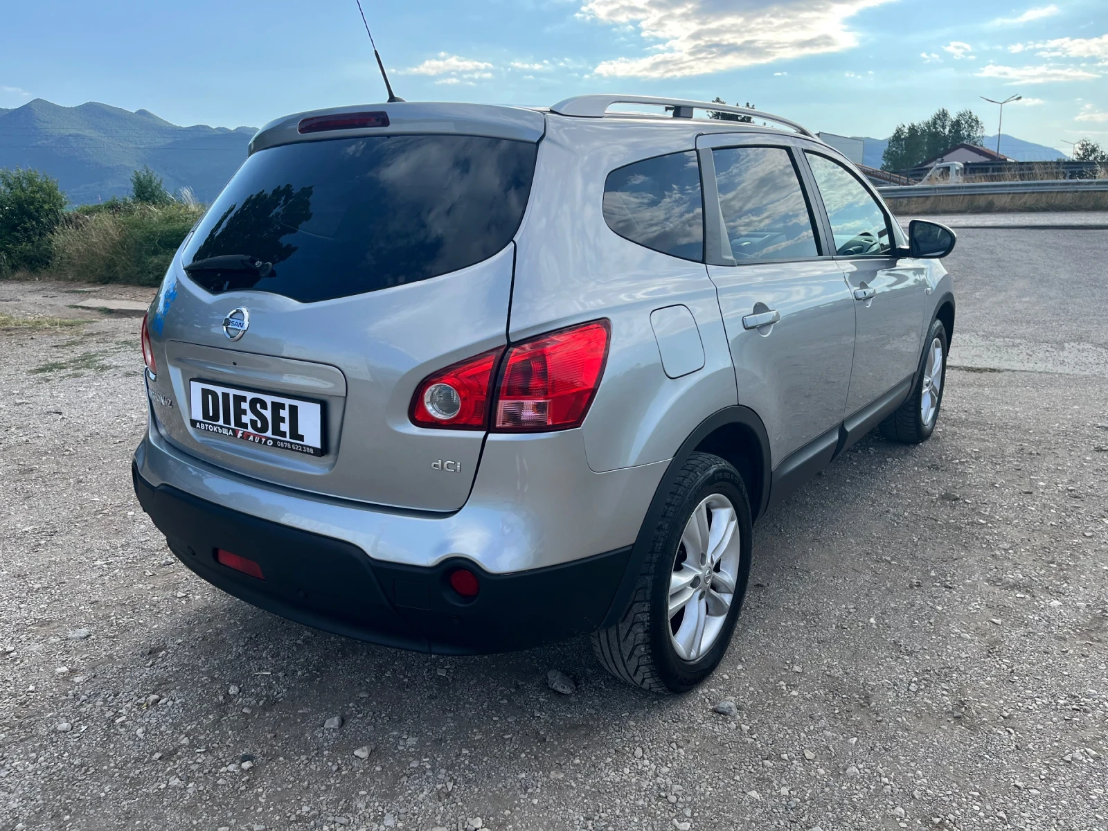 Nissan Qashqai 2.0DCI-4x4-7m.PANO-ITALIA, снимка 9 - Автомобили и джипове - 55469754