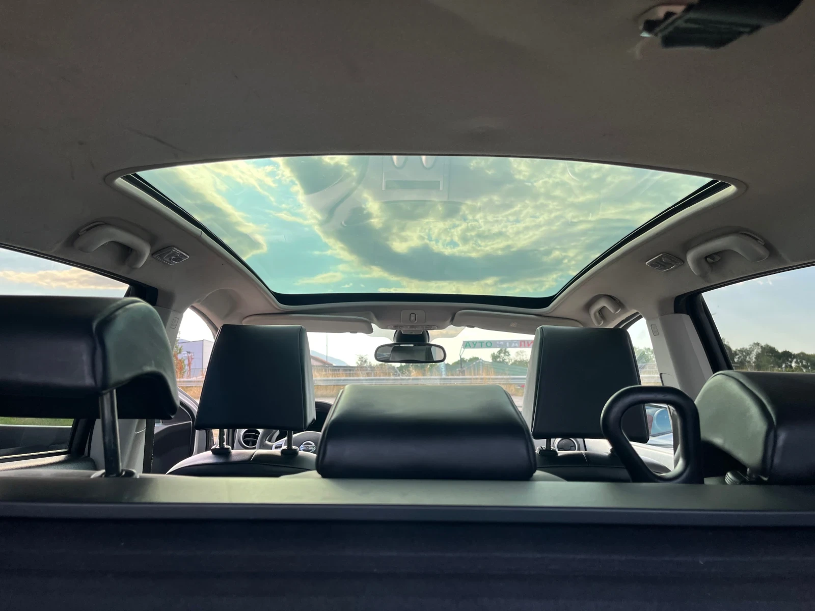 Nissan Qashqai 2.0DCI-4x4-7m.PANO-ITALIA, снимка 17 - Автомобили и джипове - 55469754