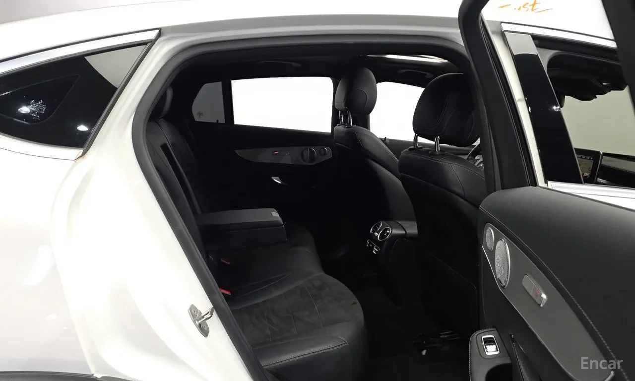 Mercedes-Benz GLC 300 Coupe* AMG LINE* 360* HUD* Burmester* , снимка 9 - Автомобили и джипове - 55570663