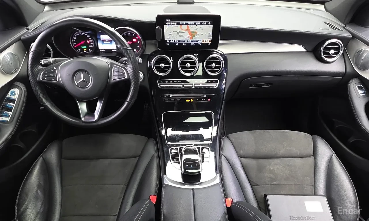 Mercedes-Benz GLC 300 Coupe* AMG LINE* 360* HUD* Burmester* , снимка 6 - Автомобили и джипове - 55570663