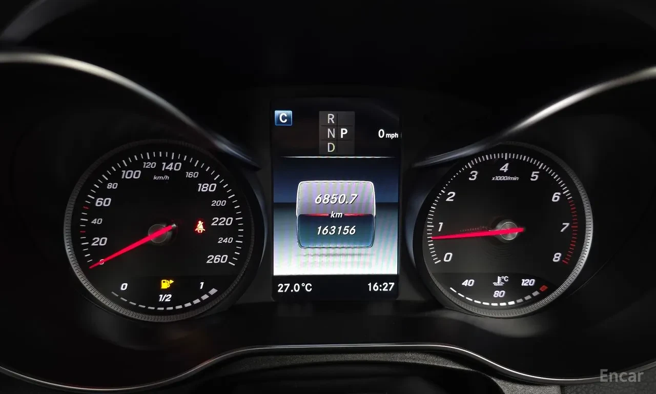 Mercedes-Benz GLC 300 Coupe* AMG LINE* 360* HUD* Burmester* , снимка 7 - Автомобили и джипове - 55570663