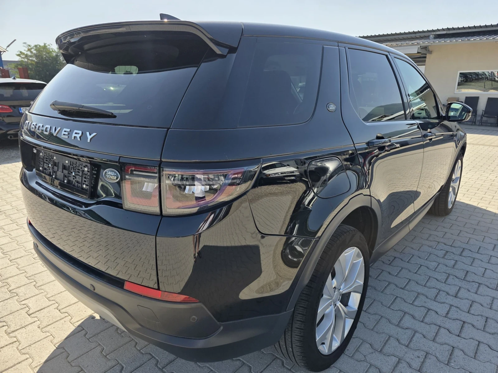 Land Rover Discovery Sport 2.0D  163kc Лизинг, снимка 7 - Автомобили и джипове - 55935223