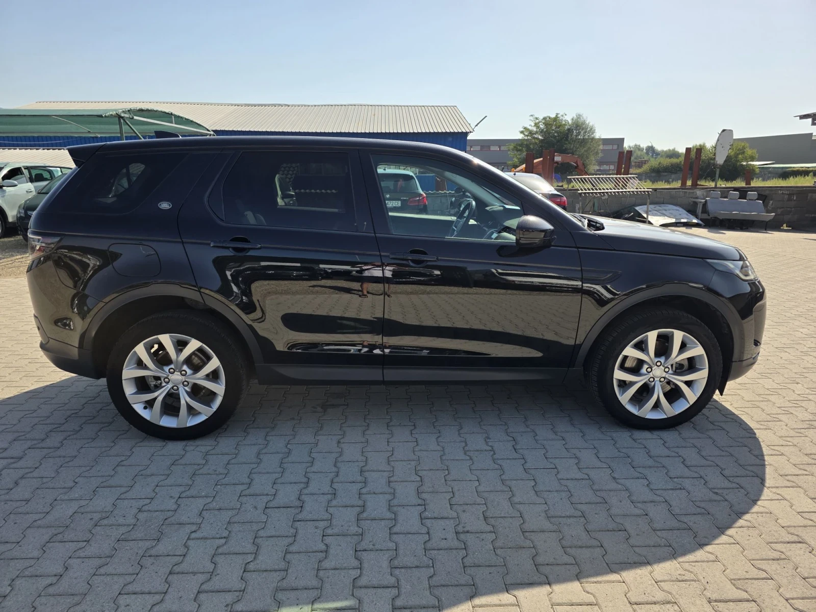 Land Rover Discovery Sport 2.0D  163kc Лизинг, снимка 8 - Автомобили и джипове - 55935223