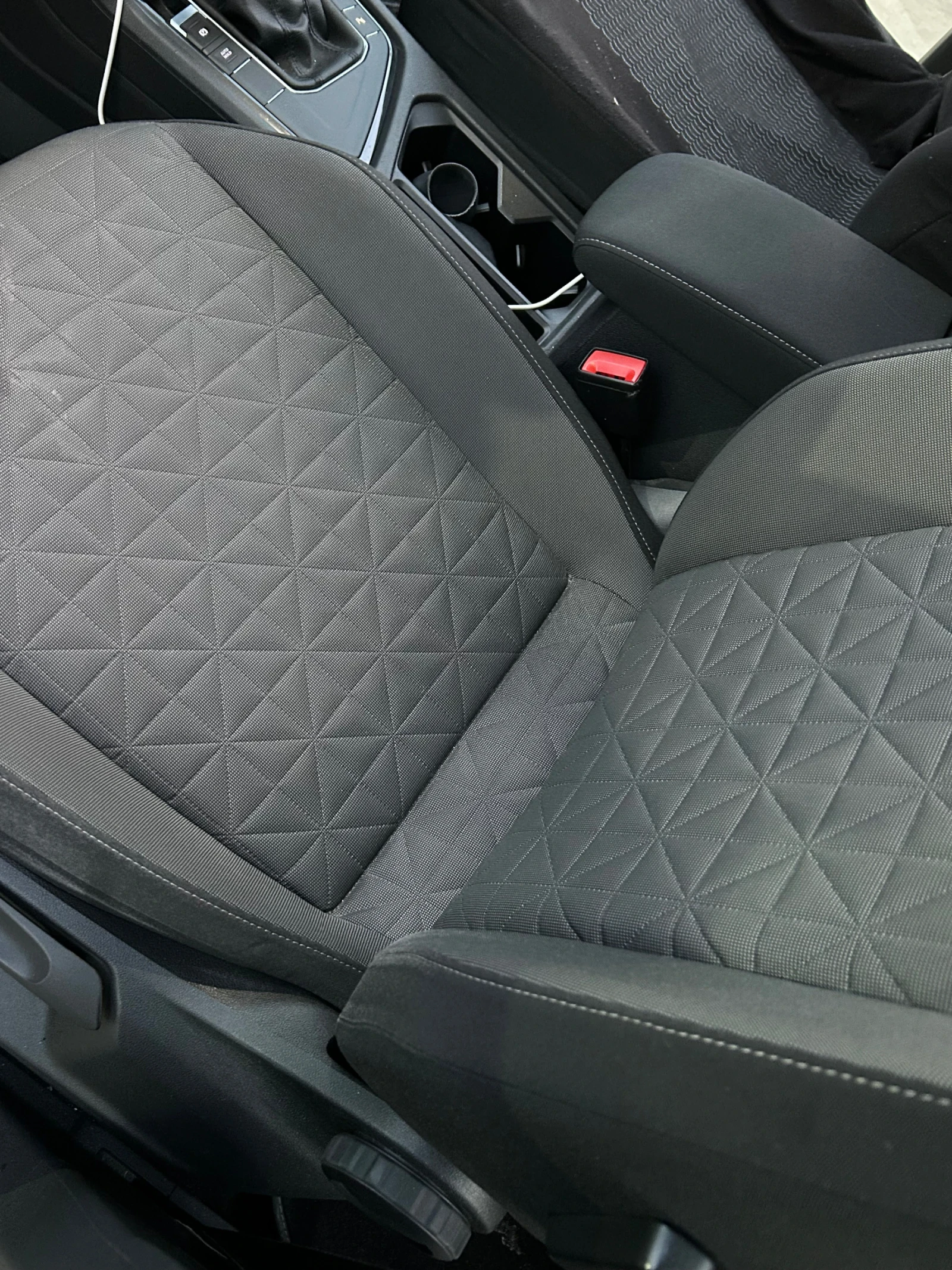 VW Tiguan 124000км, снимка 10 - Автомобили и джипове - 56087415