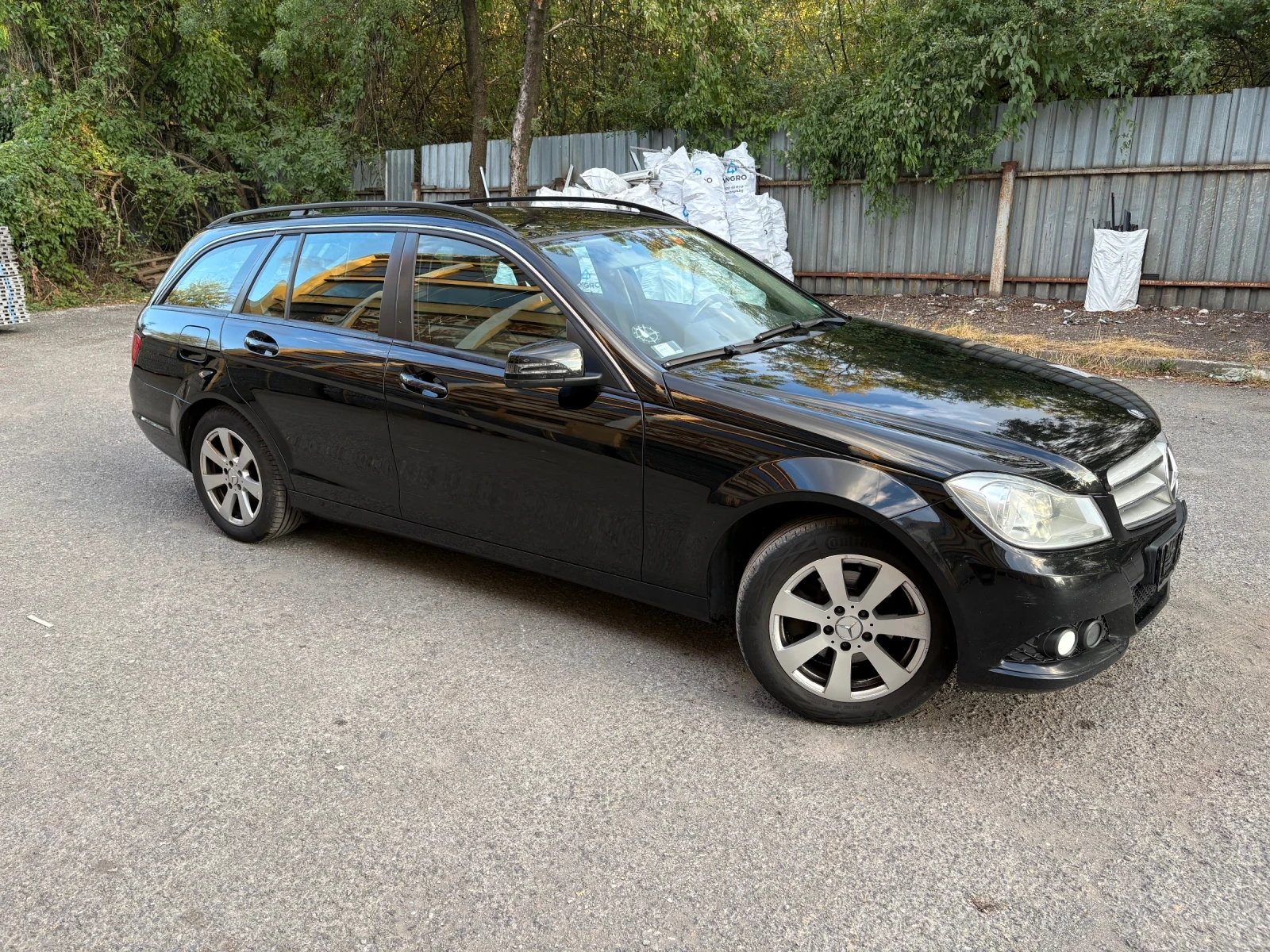 Mercedes-Benz C 220 2.2d, снимка 2 - Автомобили и джипове - 56154120