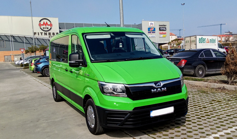 VW Crafter 2.0 180kc 9m luxBus, снимка 1 - Бусове и автобуси - 46411062