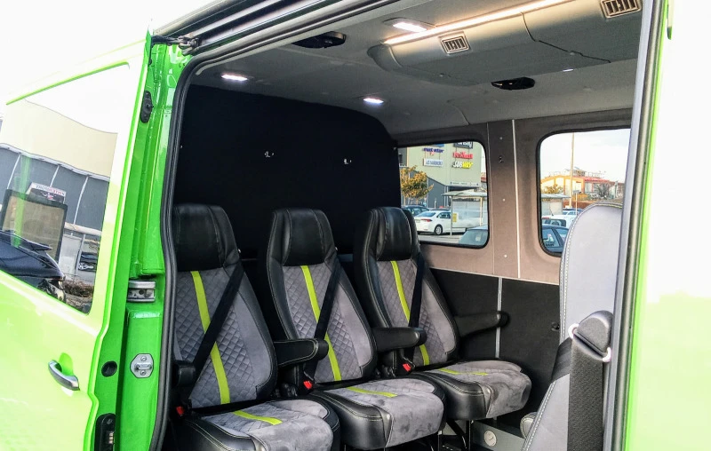 VW Crafter 2.0 180kc 9m luxBus, снимка 10 - Бусове и автобуси - 47866449