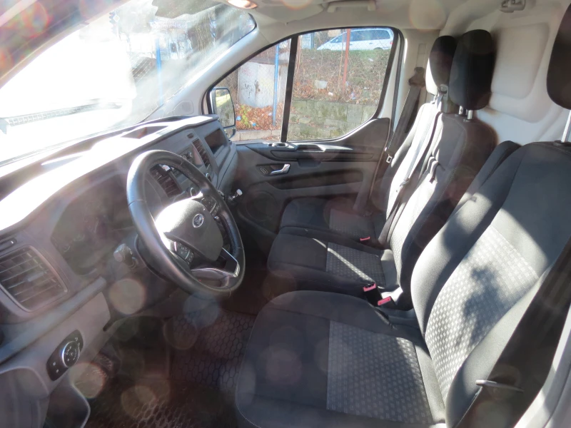 Ford Transit Custom 2.0 TDCi 130 PS, снимка 13 - Бусове и автобуси - 48667843