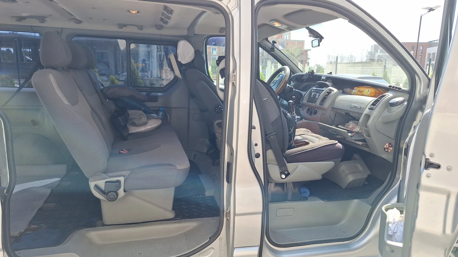 Opel Vivaro TOUR , снимка 4 - Бусове и автобуси - 54122456