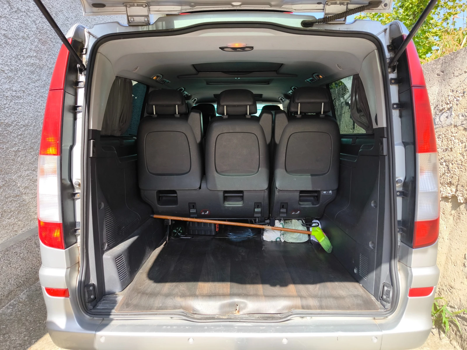 Mercedes-Benz Viano 3.0 CDI (204 к.с.) | Ambiente | Автоматик | Extra , снимка 9 - Бусове и автобуси - 54988533