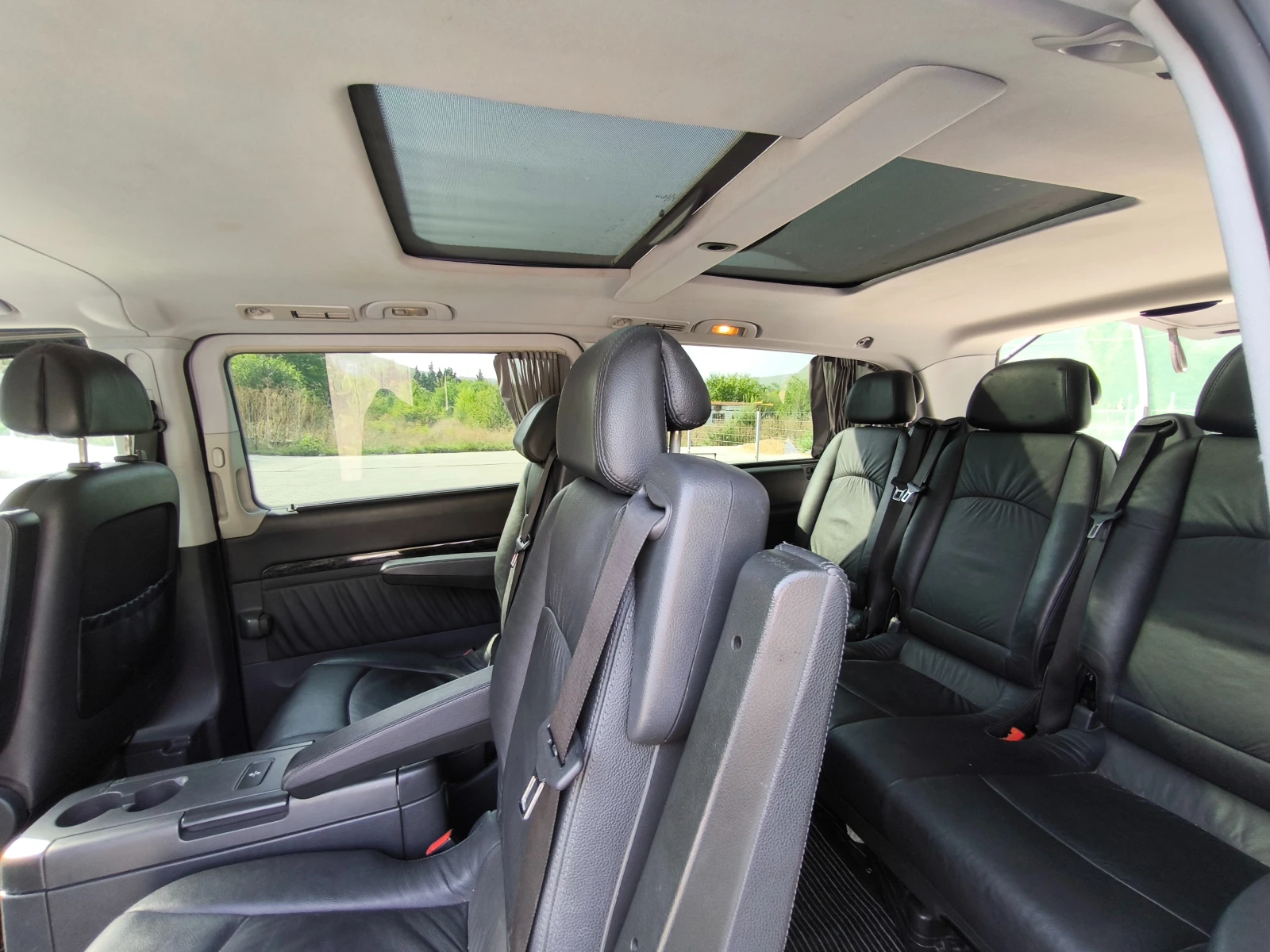 Mercedes-Benz Viano 3.0 CDI (204 к.с.) | Ambiente | Автоматик | Extra , снимка 8 - Бусове и автобуси - 54988533