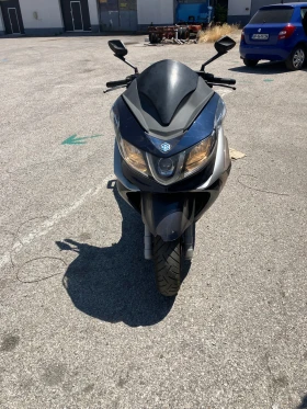     Piaggio X10