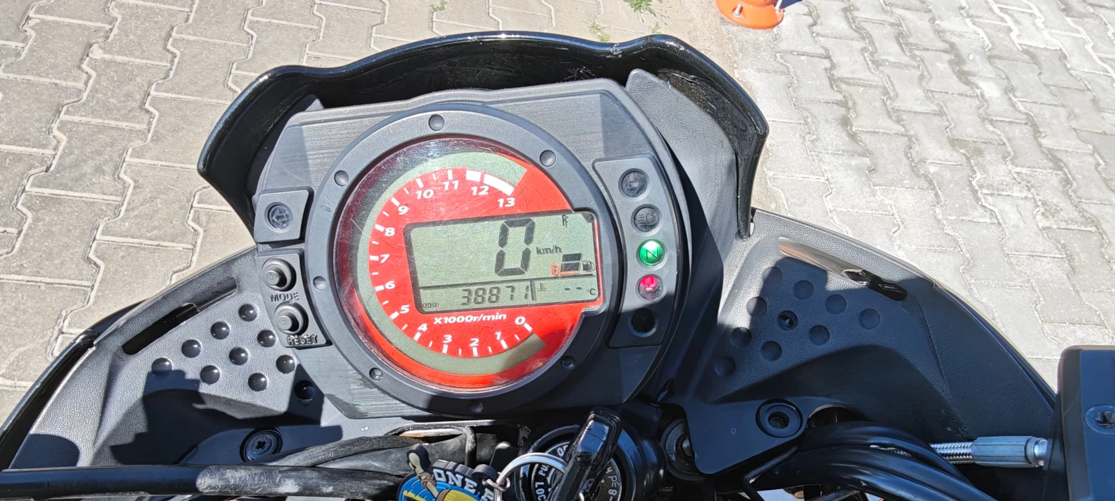 Kawasaki Z 750, снимка 9 - Мотоциклети и мототехника - 56151704
