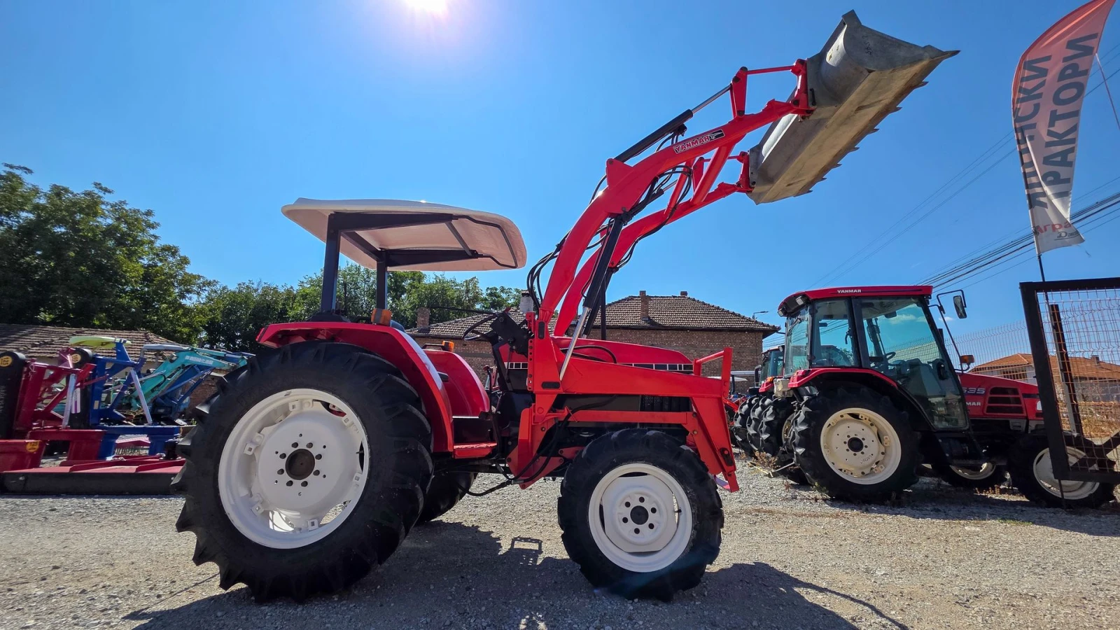 Трактор Yanmar US45D с челен товарач, 4x4, 45 кс., АграБГ Джолев, снимка 7 - Селскостопанска техника - 5227316
