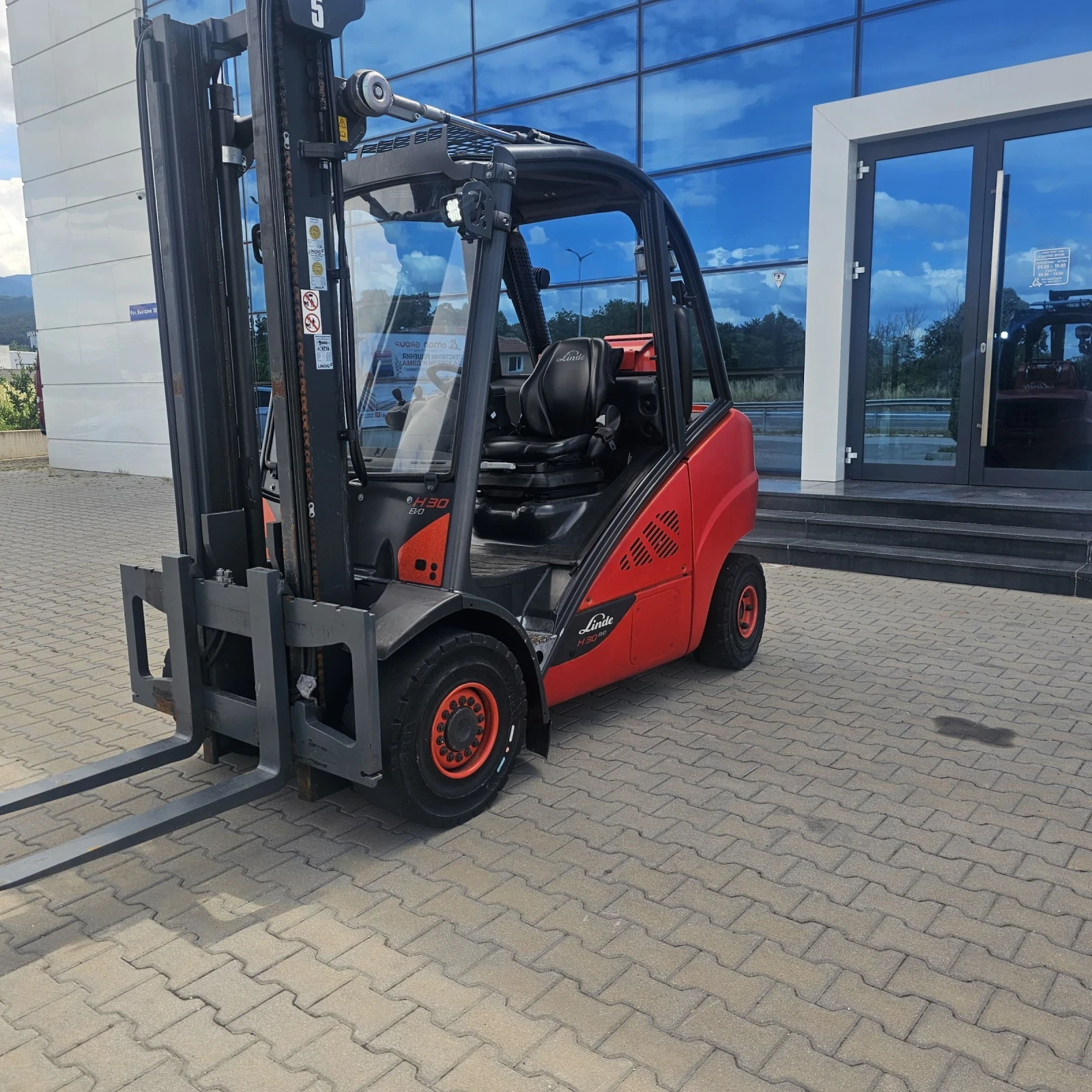Мотокар Linde H30 evo 2019, снимка 7 - Индустриална техника - 55395134