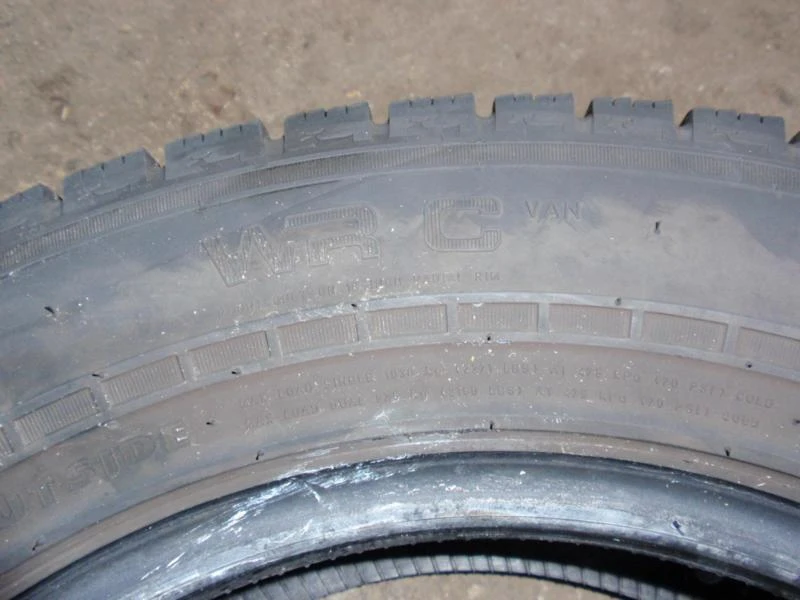 Гуми Всесезонни 215/65R16, снимка 13 - Гуми и джанти - 9108514