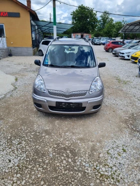     Toyota Yaris verso 1.3.87 .. 